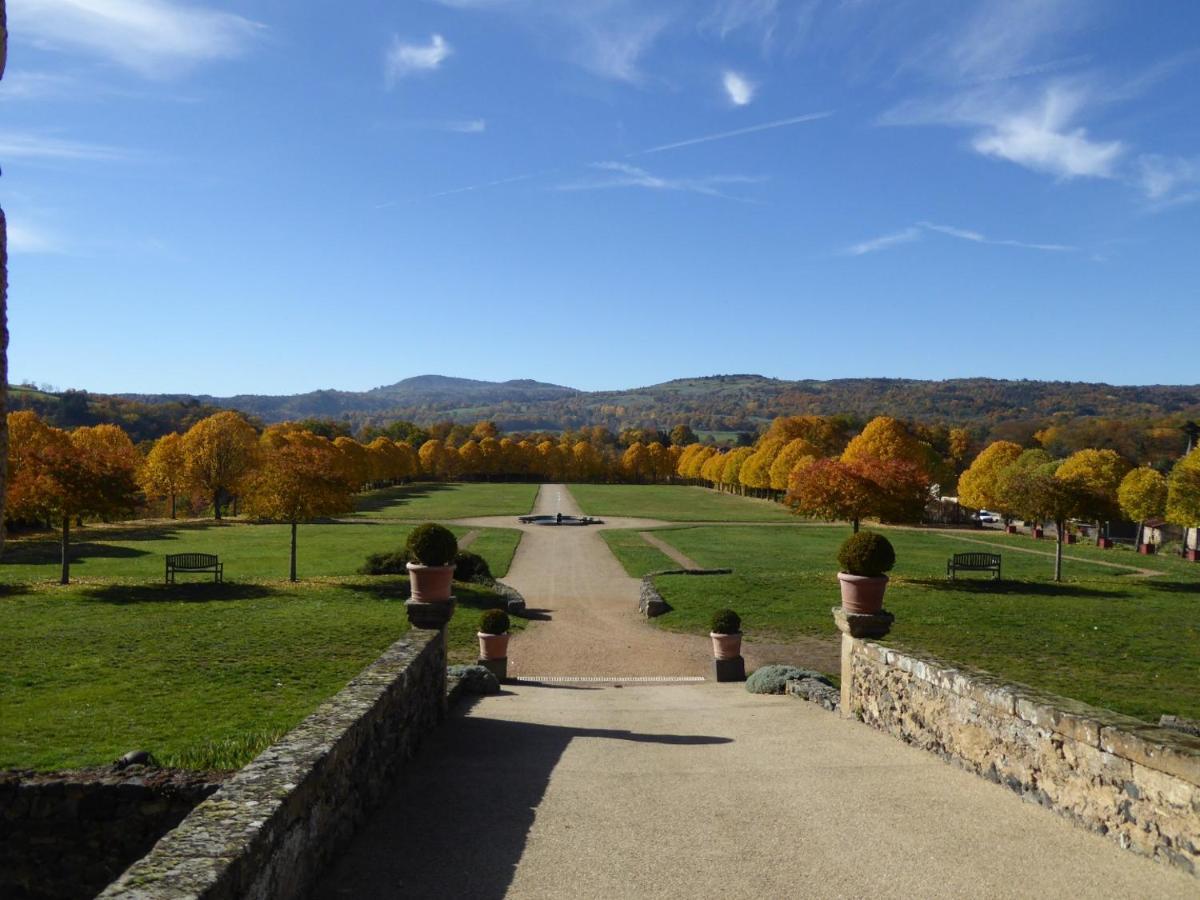 Chateau Royal De Saint-Saturnin 外观 照片