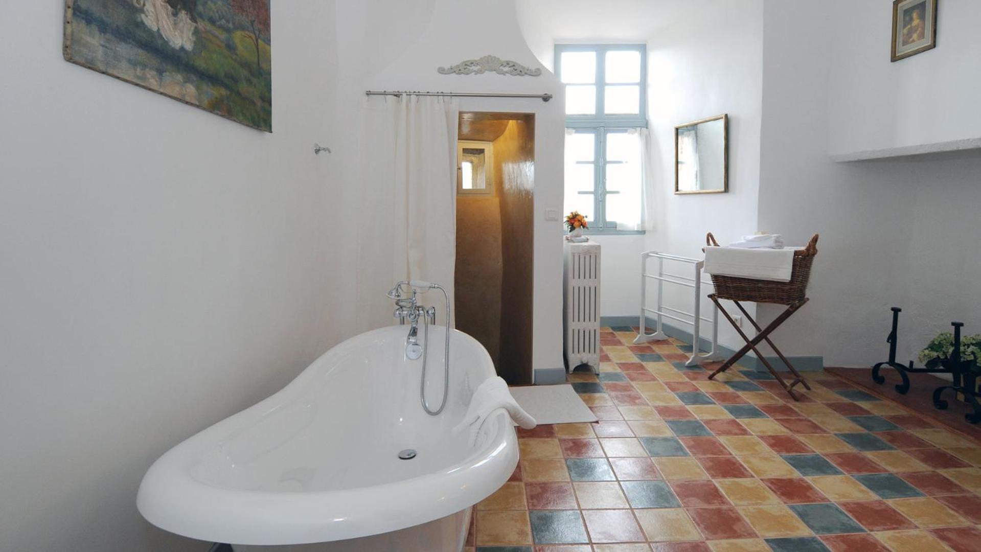 Chateau Royal De Saint-Saturnin 外观 照片