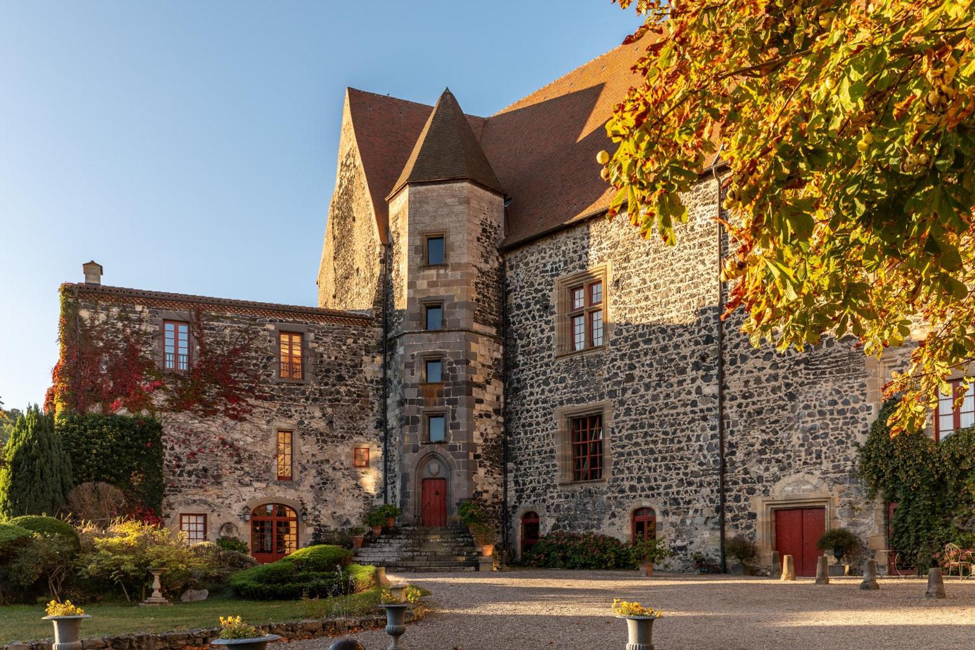 Chateau Royal De Saint-Saturnin 外观 照片