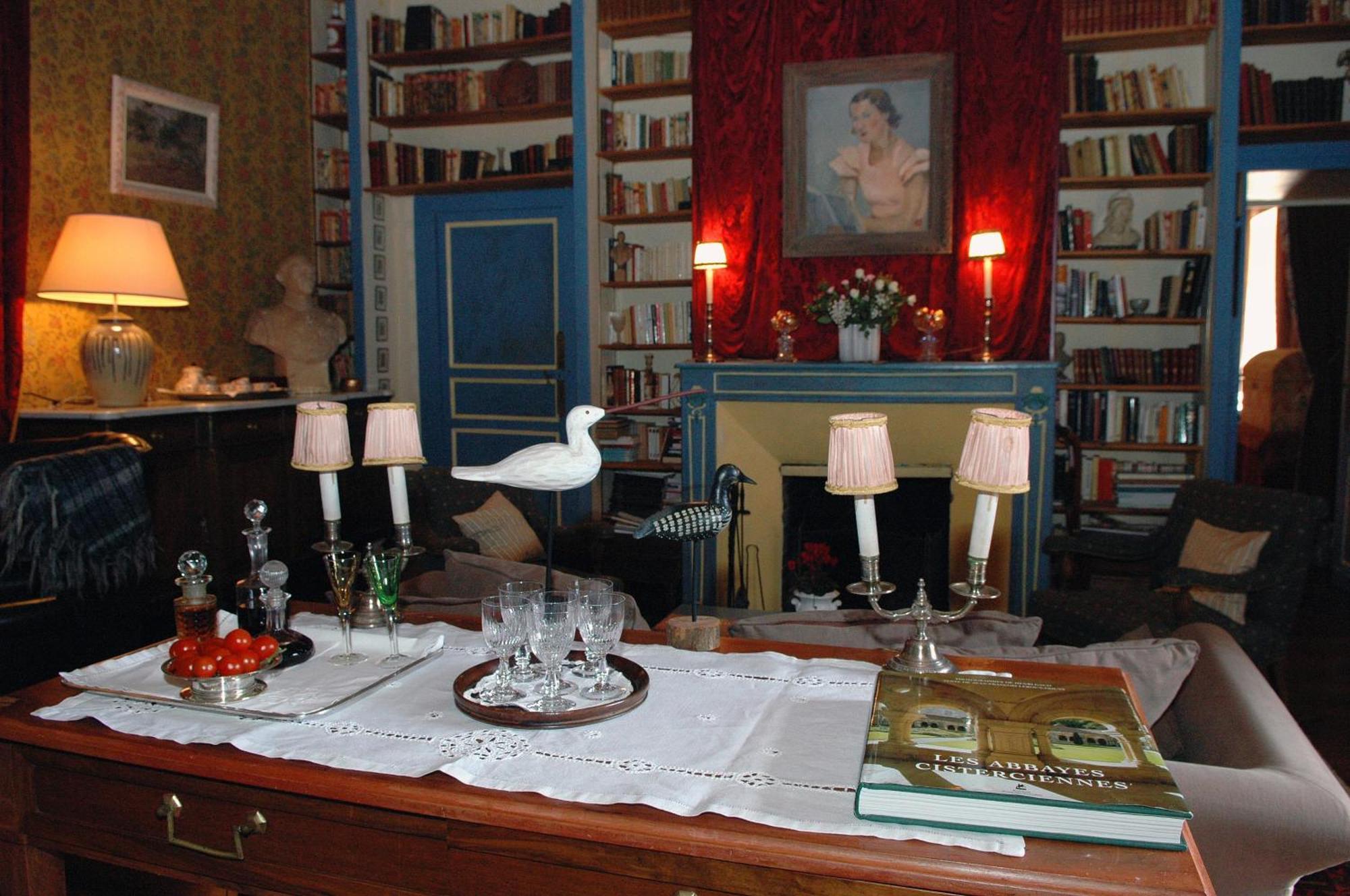 Chateau Royal De Saint-Saturnin 外观 照片
